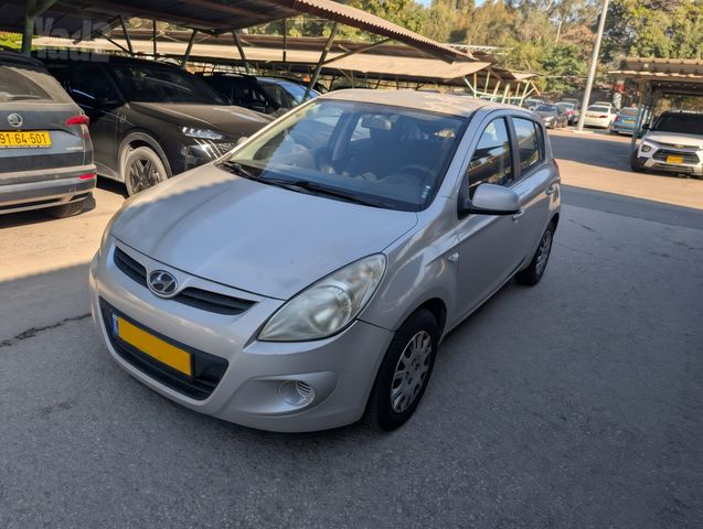 מודעת רכב יונדאי i20