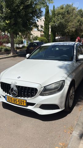 מודעת רכב מרצדס-בנץ C-class