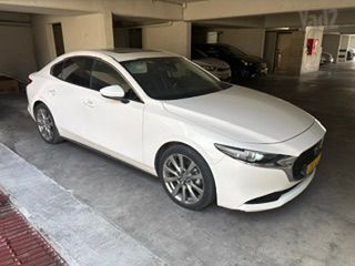 מודעת רכב מאזדה 3