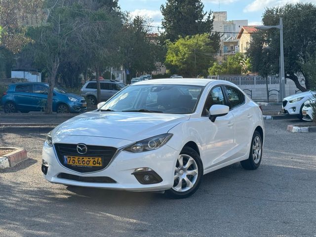 מודעת רכב מאזדה 3