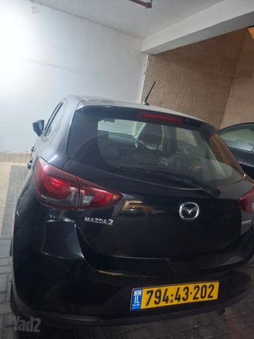 מודעת רכב מאזדה 2
