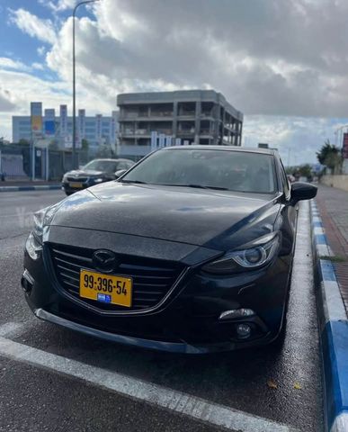 מודעת רכב מאזדה 3