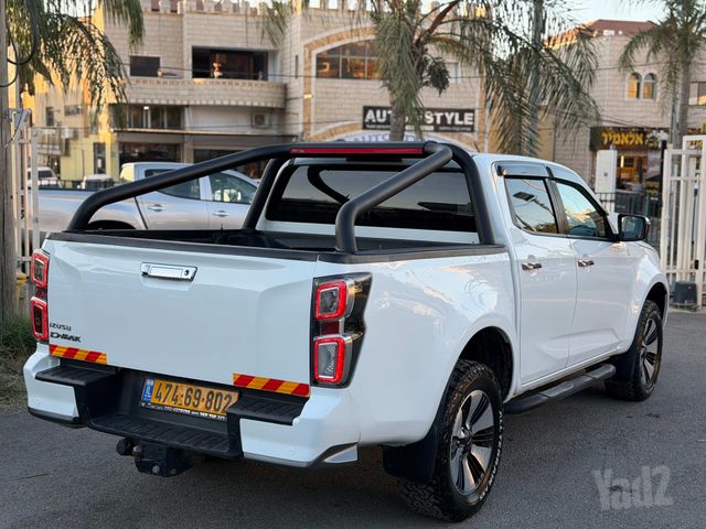 מודעת רכב איסוזו די-מקס