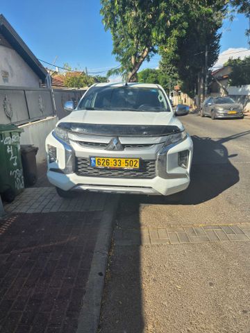 מודעת רכב מיצובישי טרייטון / L200