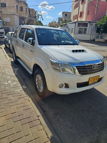 מודעת רכב טויוטה היילקס
