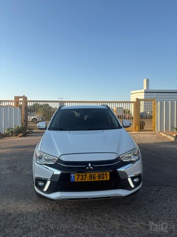 מודעת רכב מיצובישי ASX