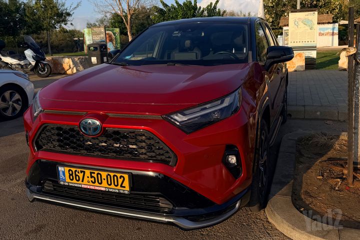 מודעת רכב טויוטה RAV4