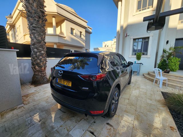 מודעת רכב מאזדה CX-5