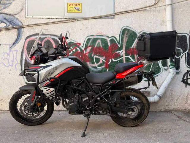 מודעת רכב בנלי TRK702X