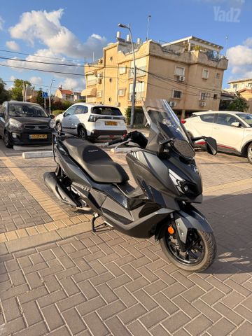 מודעת רכב סאן יאנג קרוזים 300