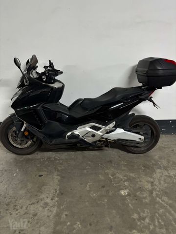 מודעת רכב הונדה FORZA750