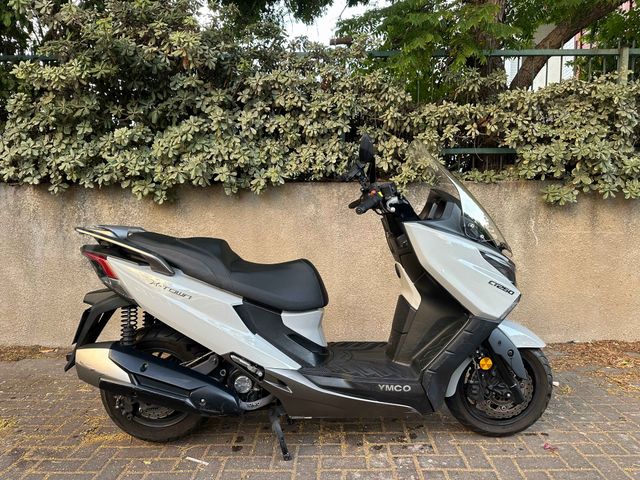 מודעת רכב קימקו איקס טאון CT 250