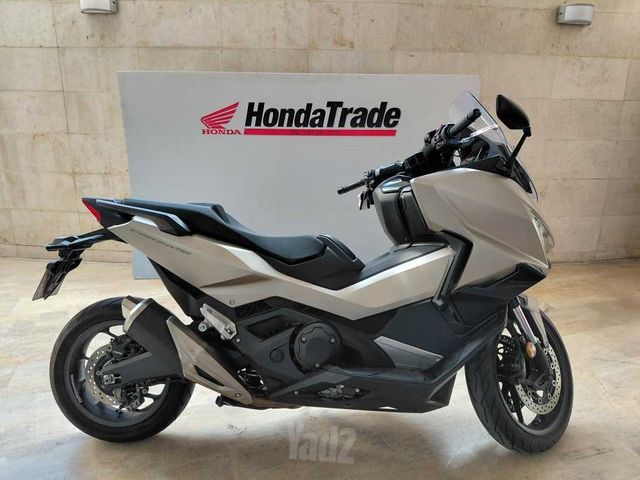 מודעת רכב הונדה FORZA750