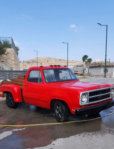 מודעת רכב דודג'