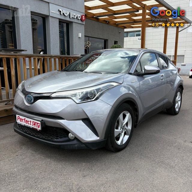 מודעת רכב טויוטה C-HR