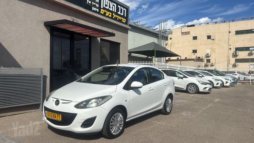 מודעת רכב מאזדה 2
