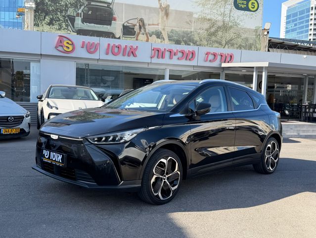 מודעת רכב ג׳ילי Geometry C