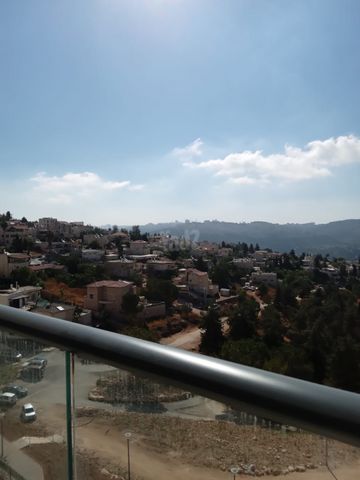 השקד 10