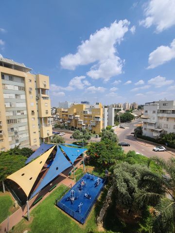 האדמו"ר האמצעי 1