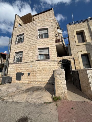 שדרות בן צבי 17