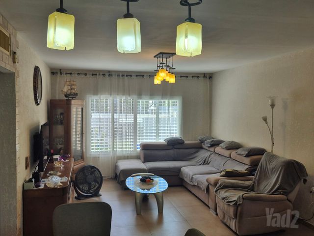 שדרות זלמן שז"ר 15