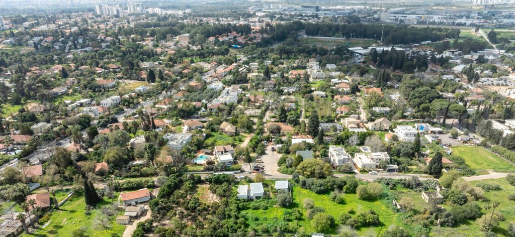 מגרשים, מרכז פרדס חנה, פרדס חנה כרכור