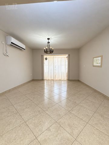 דירה, ג' / מרכז מזרח העיר, רחובות