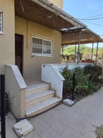 דירת גן, שכונה ב', באר שבע