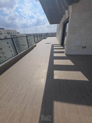 גג/ פנטהאוז