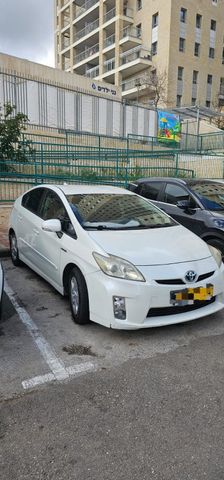 מודעת רכב טויוטה פריוס