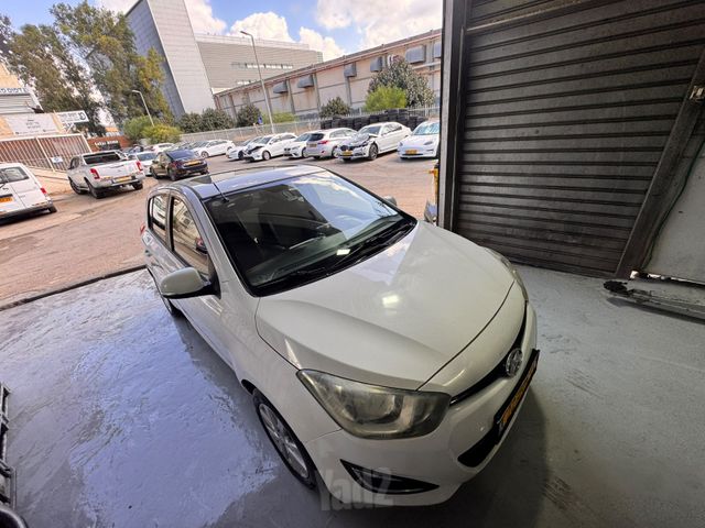 מודעת רכב יונדאי i20