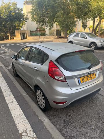 מודעת רכב פורד פיאסטה
