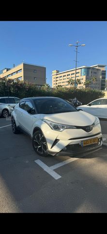 מודעת רכב טויוטה C-HR