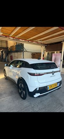 מודעת רכב רנו מגאן E-Tech