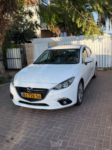 מודעת רכב מאזדה 3