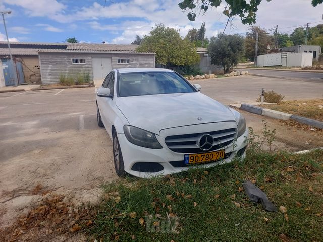 מודעת רכב מרצדס-בנץ C-class