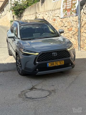 מודעת רכב טויוטה קורולה קרוס