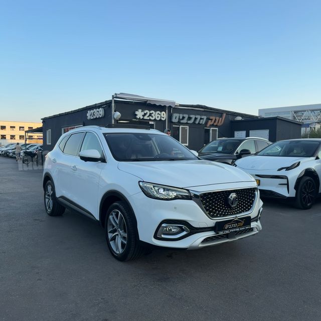 מודעת רכב אם ג'י EHS PHEV