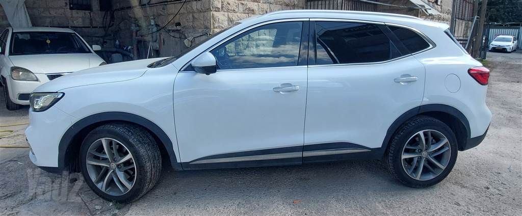מודעת רכב אם ג'י EHS PHEV 1