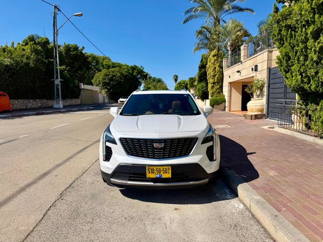מודעת רכב קאדילק XT4 1