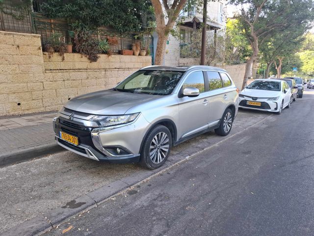 מודעת רכב מיצובישי אאוטלנדר