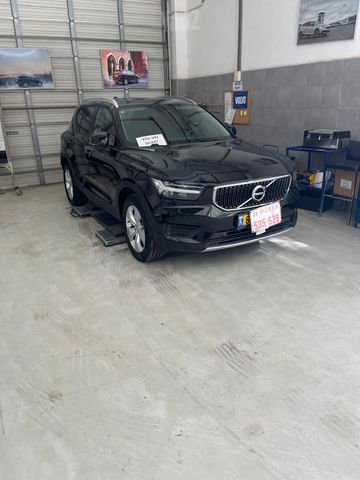 מודעת רכב וולוו XC40