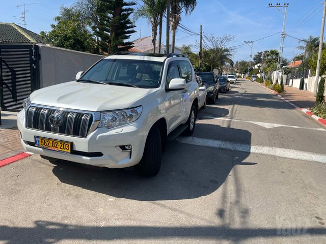 מודעת רכב טויוטה לנד קרוזר