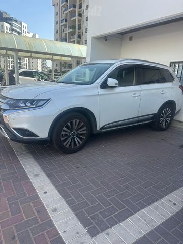 מודעת רכב מיצובישי אאוטלנדר