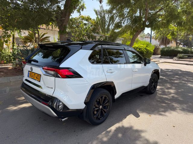 מודעת רכב טויוטה RAV4