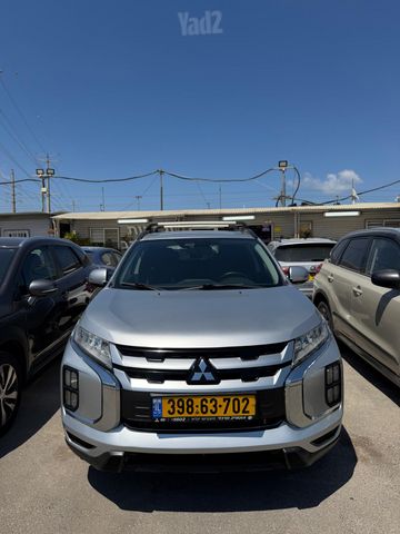 מודעת רכב מיצובישי ASX