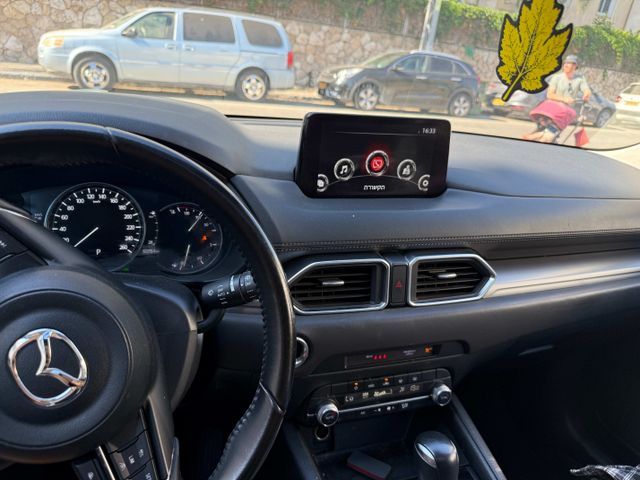 מודעת רכב מאזדה CX-5