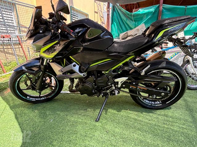 מודעת רכב קאוואסאקי Z400