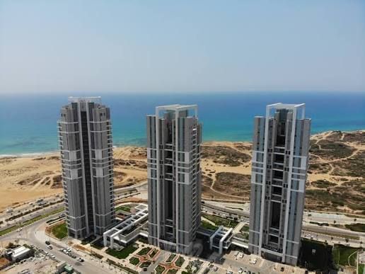נתן יונתן 25