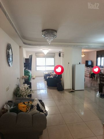 אגמון 21